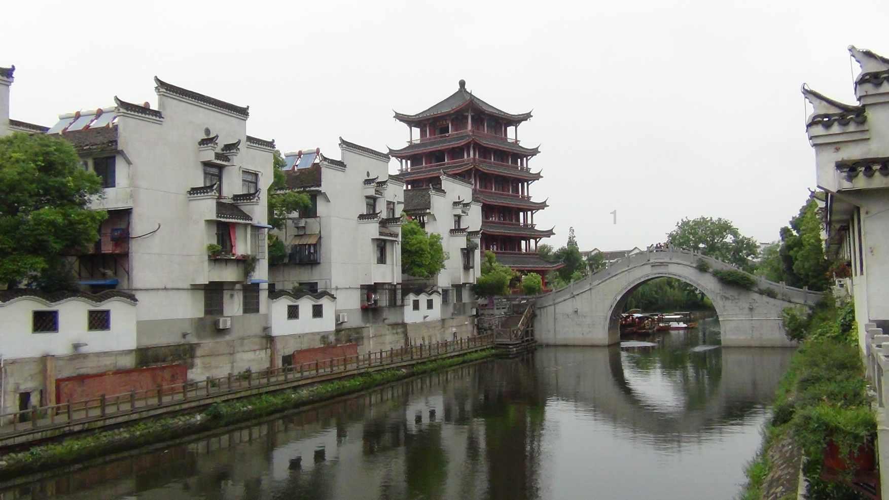 赣州经开区一产业基地项目开工